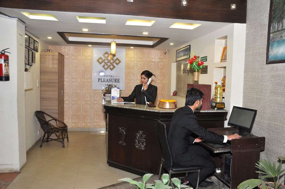 Hotel Pleasure Home Kathmandu Exteriör bild