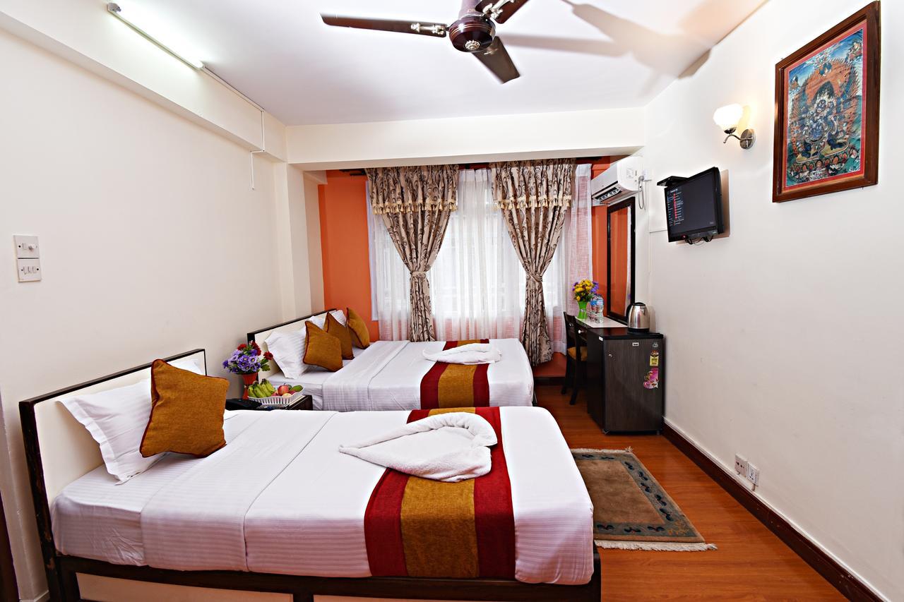 Hotel Pleasure Home Kathmandu Exteriör bild