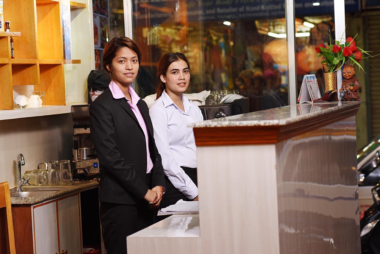 Hotel Pleasure Home Kathmandu Exteriör bild