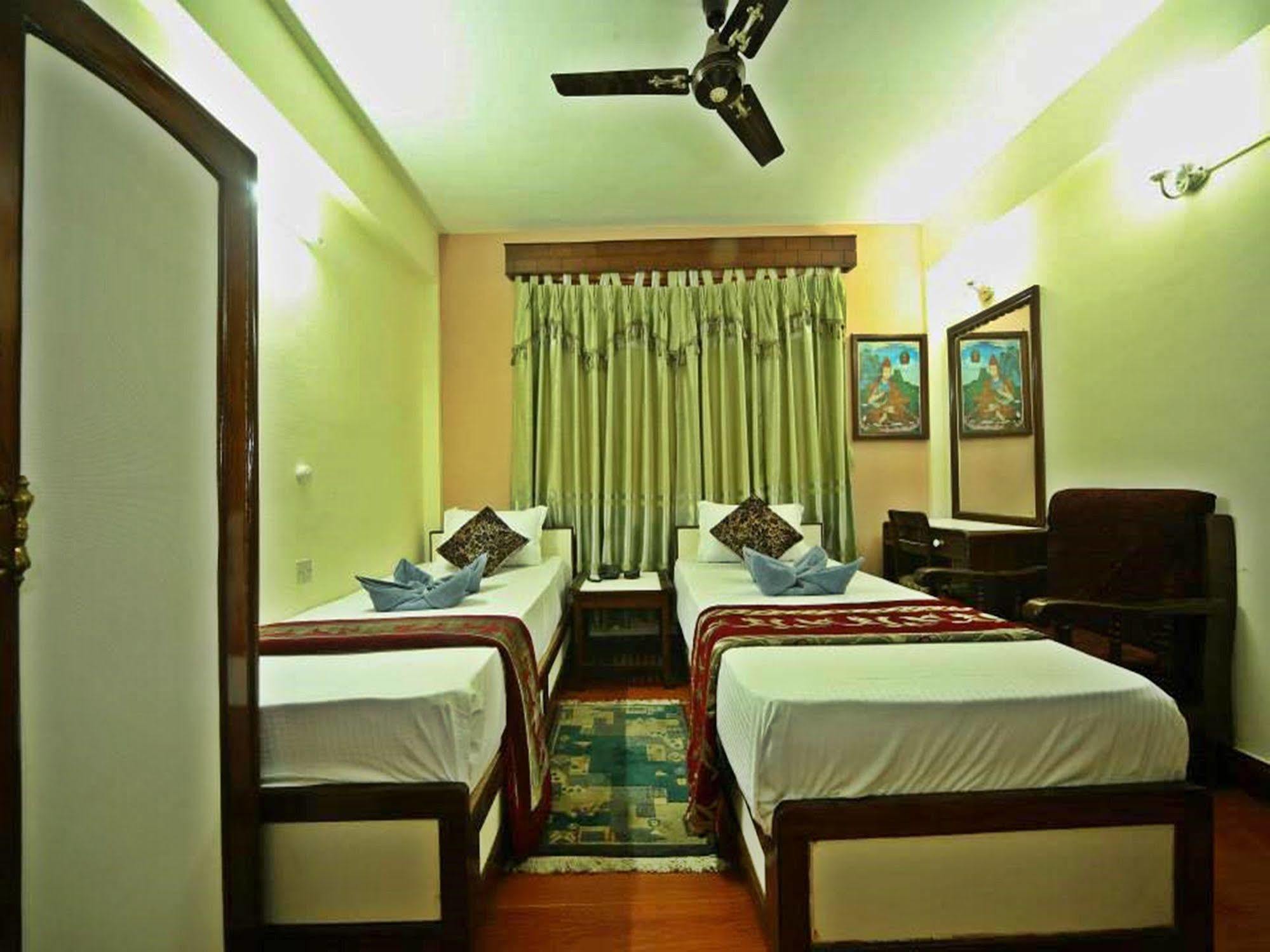 Hotel Pleasure Home Kathmandu Exteriör bild