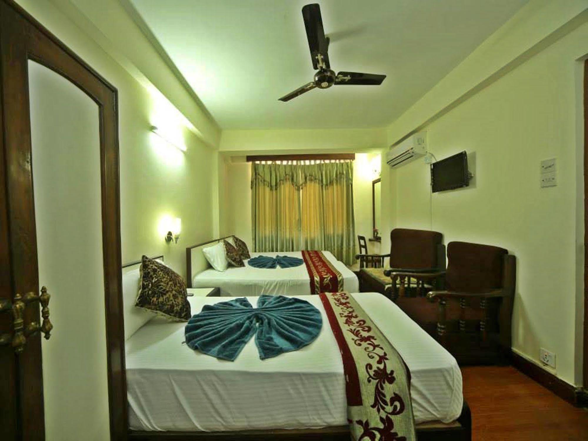 Hotel Pleasure Home Kathmandu Exteriör bild