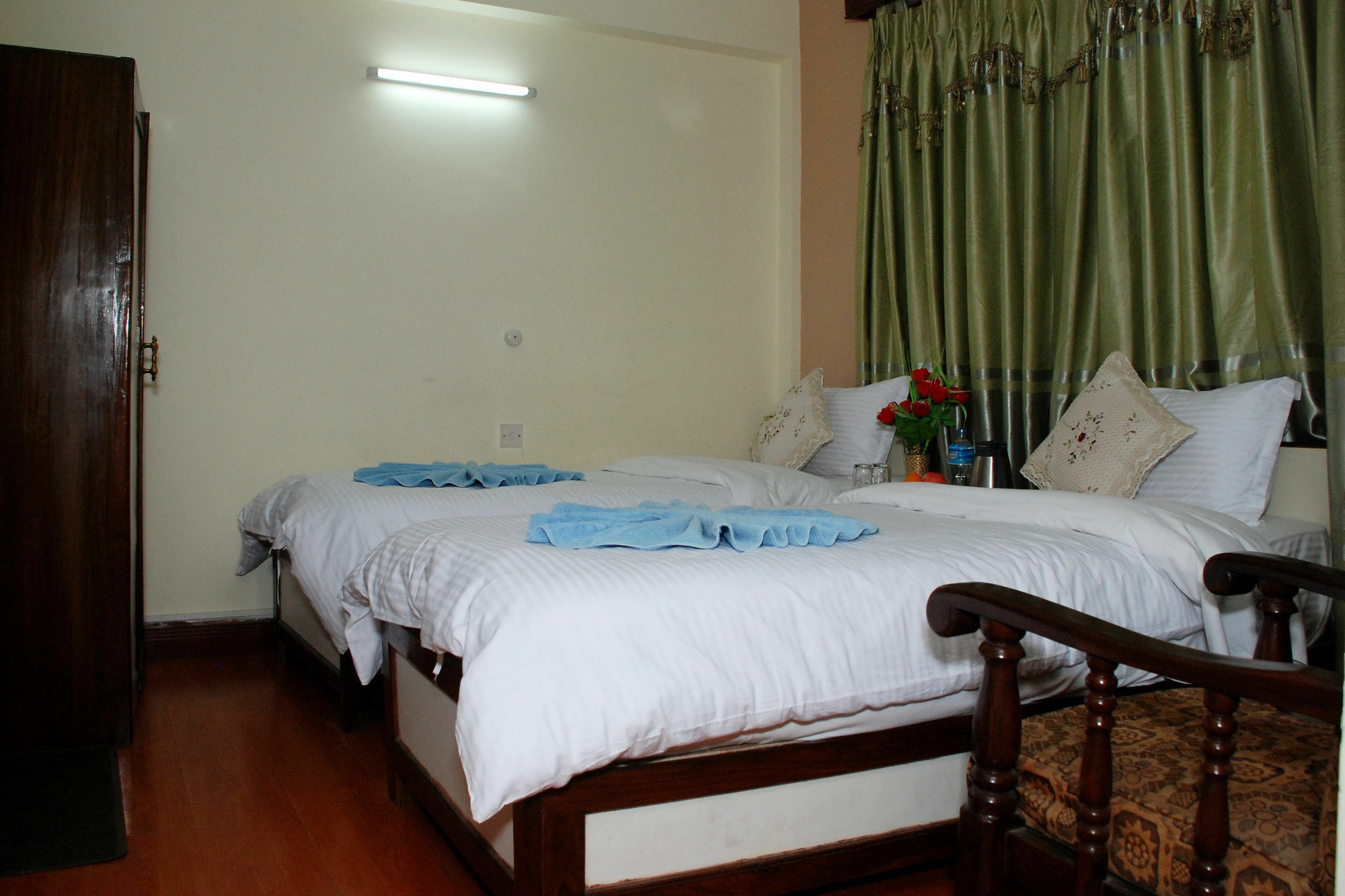 Hotel Pleasure Home Kathmandu Exteriör bild