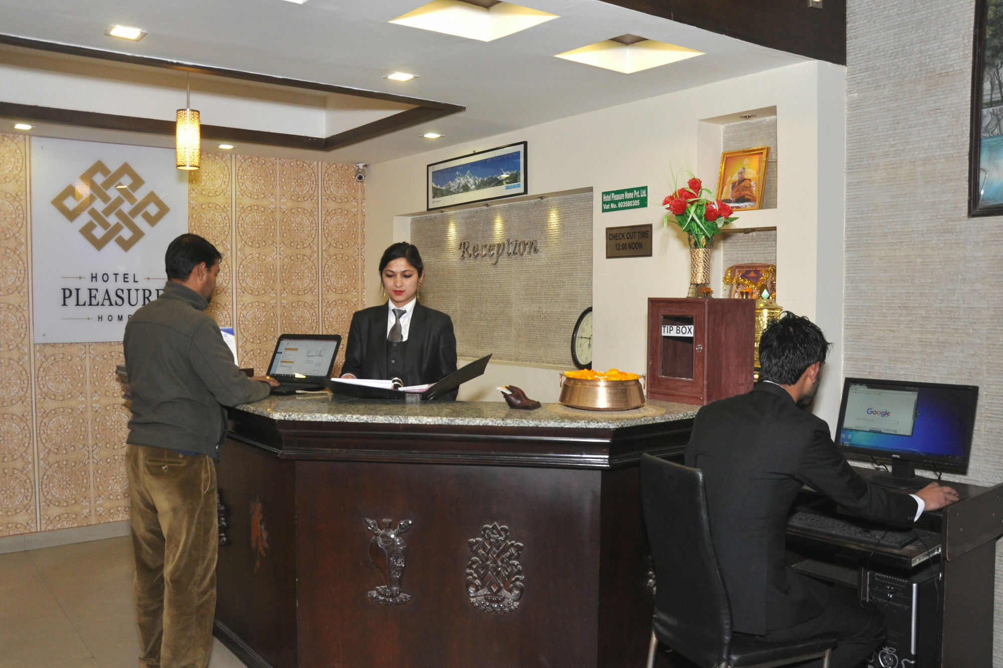 Hotel Pleasure Home Kathmandu Exteriör bild